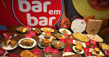 Mesa com os pratos participantes do Festival Bar em Bar 2025 em Campo Grande