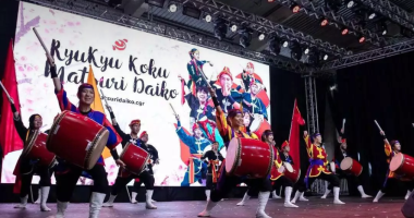 Público prestigia apresentações culturais no Festival do Japão em Campo Grande.