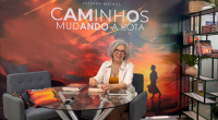 A escritora Jussara Mathos durante o lançamento do livro “Caminhos – Mudando a Rota” na Bienal Pantanal