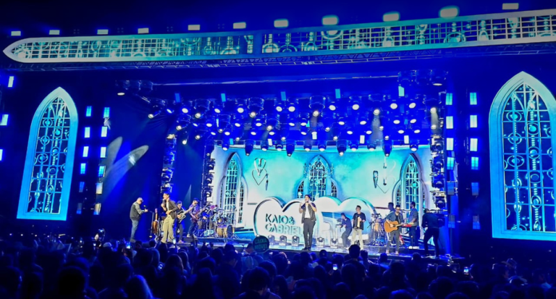 Kaio & Gabriel durante a gravação do novo DVD no Parque de Exposições Laucídio Coelho, em Campo Grande.