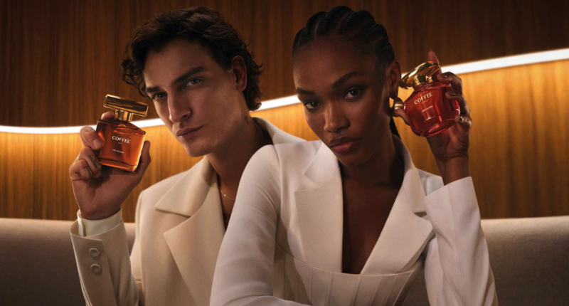 Frascos das novas fragrâncias Coffee Unique, do Boticário, com design moderno e tons que remetem ao café e ao caramelo salgado