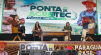 Foto de Hanaitã Baldissera falando ao público durante a mesa de Empreendedorismo Feminino na Ponta Agrotec 2025