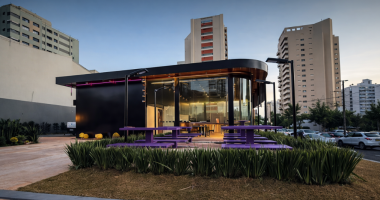 Nova unidade da Taco Bell em Campo Grande com sistema drive-thru.
