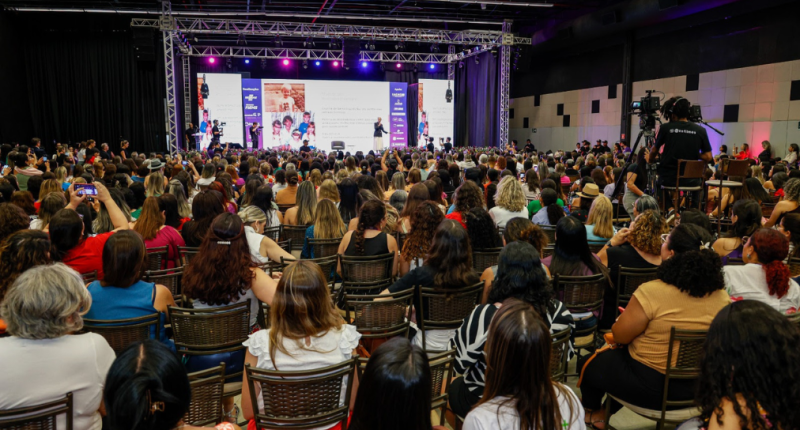Público participa de palestras e conexões no Delas Day, no Bosque Expo, em Campo Grande