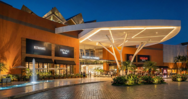 Fachada do Shopping Bosque dos Ipês com destaque para novos restaurantes de serviço à mesa em Campo Grande.