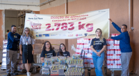 Entrega de alimentos arrecadados na Campanha de Natal do Shopping Norte Sul Plaza ao Sesc Mesa Brasil