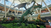 Dragão animatrônico gigante em exposição no shopping Bosque dos Ipês em Campo Grande