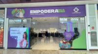 Portal de entrada da feira de empreendedoras no Shopping Campo Grande durante programação do Dia da Mulher
