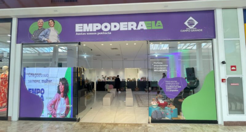 Portal de entrada da feira de empreendedoras no Shopping Campo Grande durante programação do Dia da Mulher