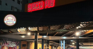 Burger Pub completa dez anos em Campo Grande