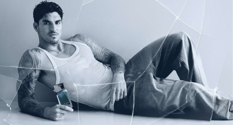 Frasco da fragrância masculina Clash com visual moderno representando frescor e perfumaria contemporânea