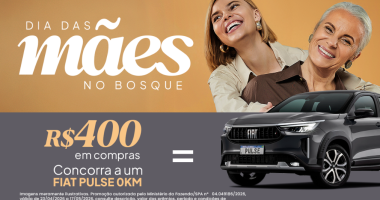 carro Fiat Pulse exposto dentro de shopping com decoração de Dia das Mães