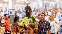 Fiéis participam da Festa de São Bento no Santuário Nossa Senhora da Abadia, em Campo Grande.