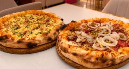 Pizza artesanal de longa fermentação servida na Cacimba Sorvetes durante a ação especial do Dia da Pizza.