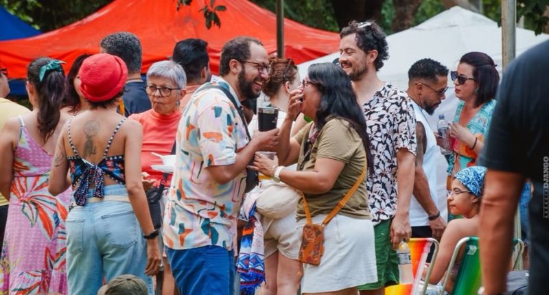 Feira Bosque da Paz reúne público, gastronomia, artesanato e economia criativa na Praça do Bosque da Paz, em Campo Grande.