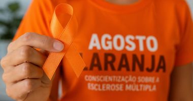Campanha Agosto Laranja de conscientização sobre a esclerose múltipla e seus principais sinais.