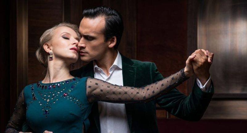 Bailarinos se apresentam durante o Festival Caminhos do Tango, que chega à quinta edição em Campo Grande