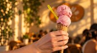 Gelato de Morango Cravejado da PiùBello em Campo Grande.