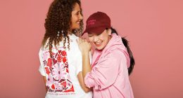 Produtos da linha Avon Por Elas lançada durante o Outubro Rosa.