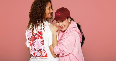 Produtos da linha Avon Por Elas lançada durante o Outubro Rosa.